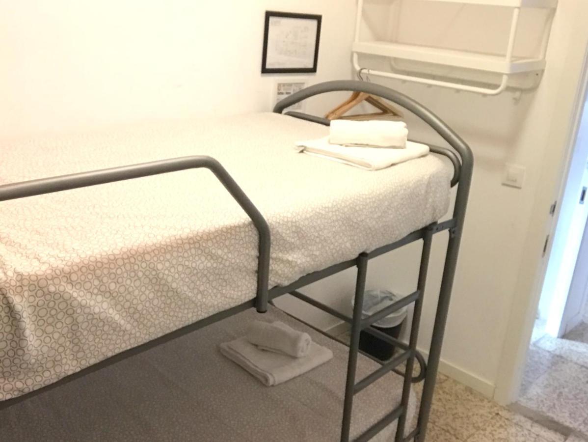Arc House Sevilla Only Adults Екстер'єр фото