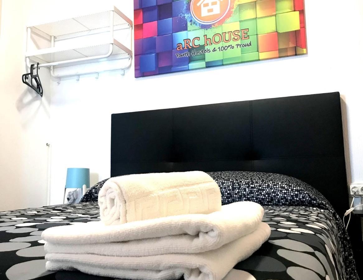 Arc House Sevilla Only Adults Екстер'єр фото